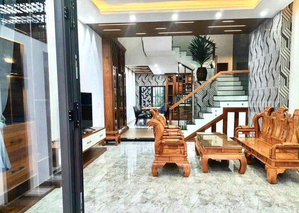 CHO THUÊ NHÀ 3 TẦNG ĐƯỜNG HUỲNH NGỌC ĐỦ - HOÀ XUÂN