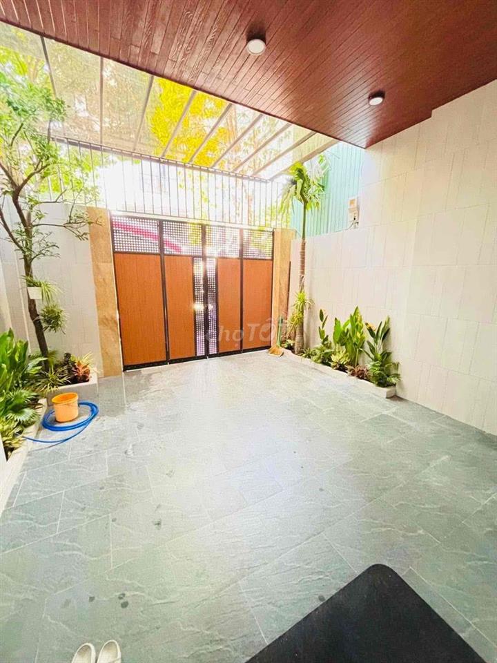 NHÀ ĐẸP NGAY CÔNG VIÊN BIỂN ĐÔNG,3PN,4WC