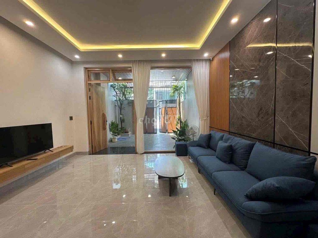 NHÀ ĐẸP NGAY CÔNG VIÊN BIỂN ĐÔNG,3PN,4WC