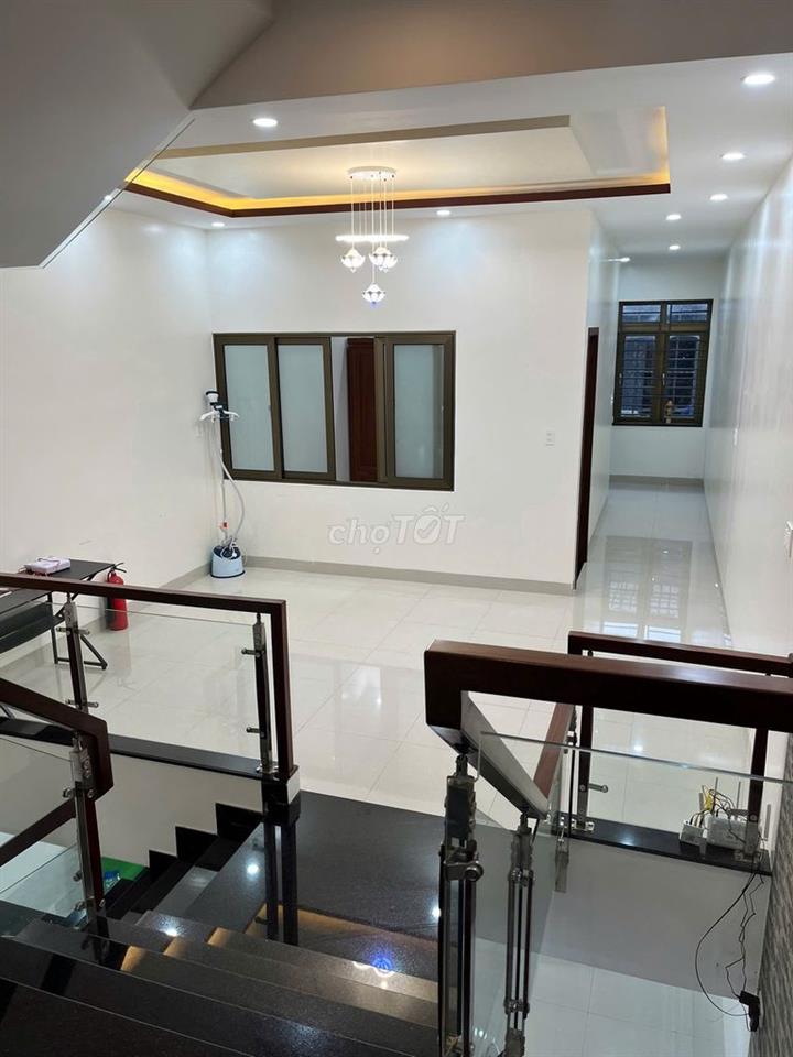Cho thuê nhà 3 tầng full nội thất gần Minh Mạng, 4PN, 20 triệu