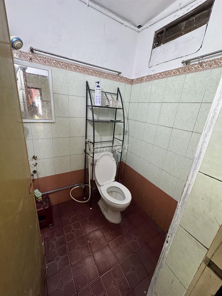 Cho thuê nhà 2 mặt kiệt . Kiệt oto