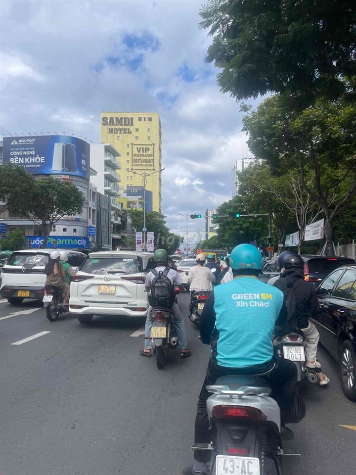 Mặt tiền nguyễn văn linh nguyên căn chỉ hơn 30tr