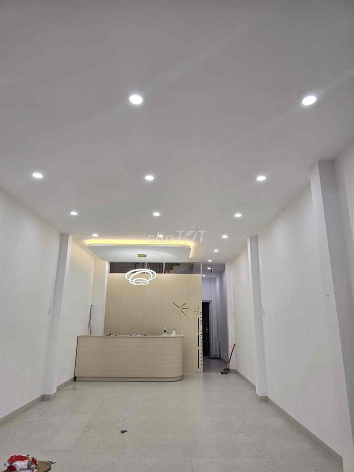 Mặt tiền nguyễn văn linh nguyên căn chỉ hơn 30tr