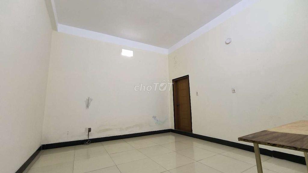 NHÀ 2 TẦNG, 3PN, GẦN KINH DƯƠNG VƯƠNG,  GẦN BIỂN