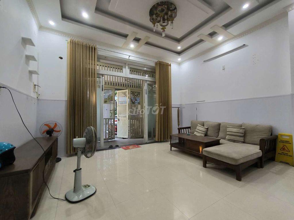 NHÀ 3 TẦNG PHÙNG CHÍ KIÊN, 3PN, CÓ NỘI THẤT