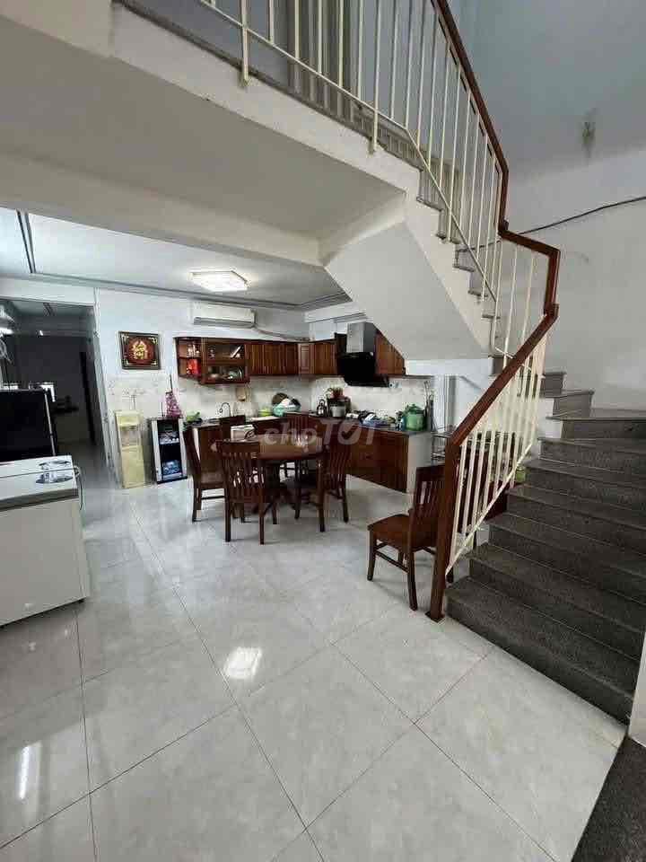 cho thuê nhà 2tầng Bàu Mạc 3pn 2wc full nội thất