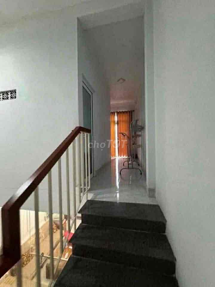 cho thuê nhà 2tầng Bàu Mạc 3pn 2wc full nội thất