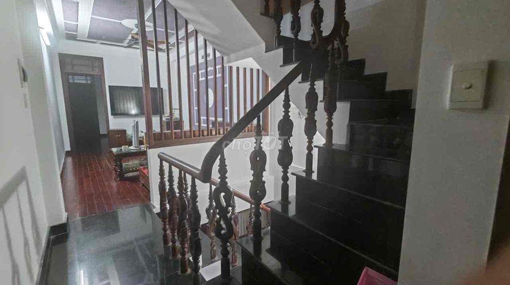 Cho thuê nhà 3tầng mặt tiền DƯƠNG THƯỞNG, Hoà Cường, Đà Nẵng