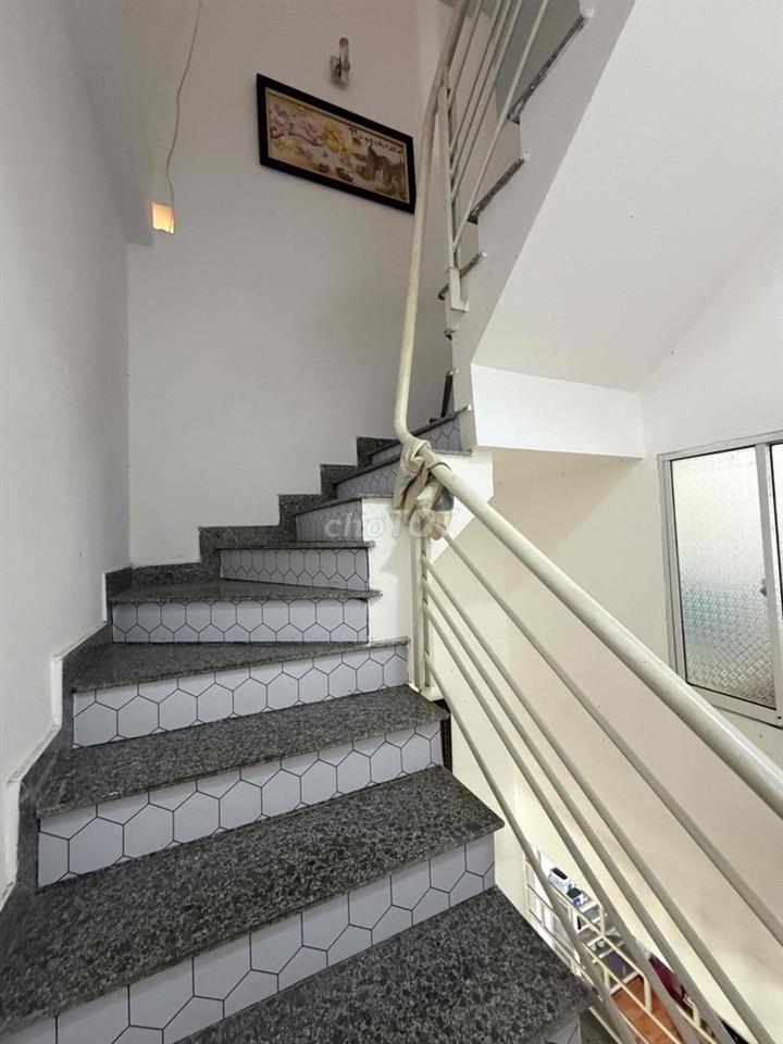 Cho thuê nhà 3tầng mặt tiền HOÀ MINH, Liên Chiểu gần Nguyễn Sinh Sắc