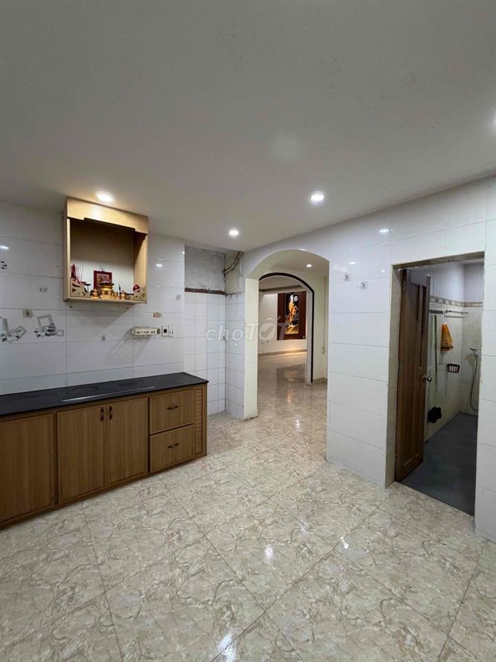 Cho thuê nhà sân vườn 2tầng rộng rãi ĐỐNG ĐA, Hải Châu, Đà Nẵng