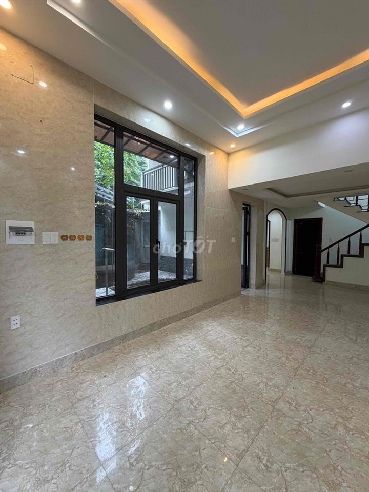 Cho thuê nhà sân vườn 2tầng rộng rãi ĐỐNG ĐA, Hải Châu, Đà Nẵng