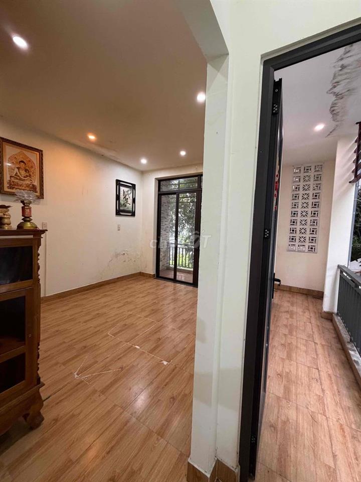 Cho thuê nhà sân vườn 2tầng rộng rãi ĐỐNG ĐA, Hải Châu, Đà Nẵng
