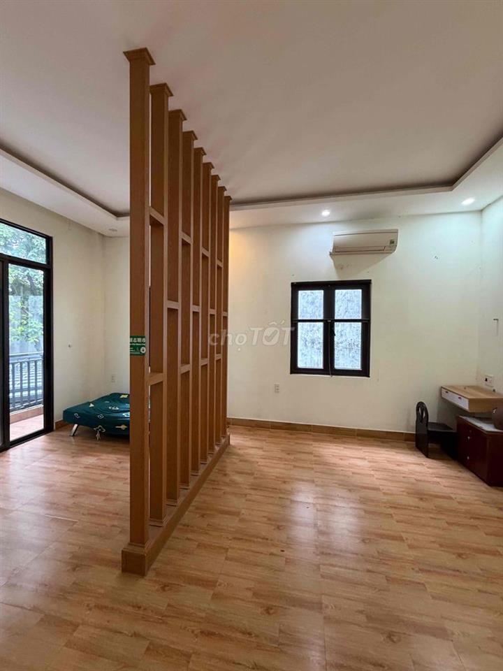 Cho thuê nhà sân vườn 2tầng rộng rãi ĐỐNG ĐA, Hải Châu, Đà Nẵng