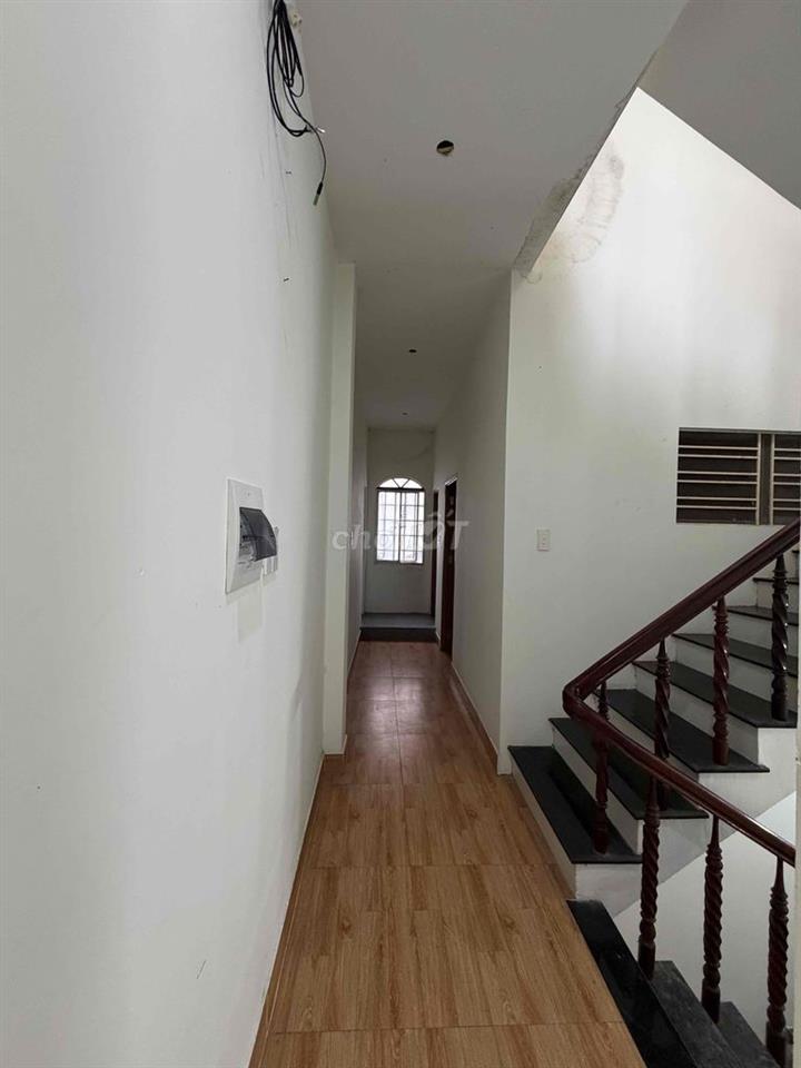 Cho thuê nhà sân vườn 2tầng rộng rãi ĐỐNG ĐA, Hải Châu, Đà Nẵng