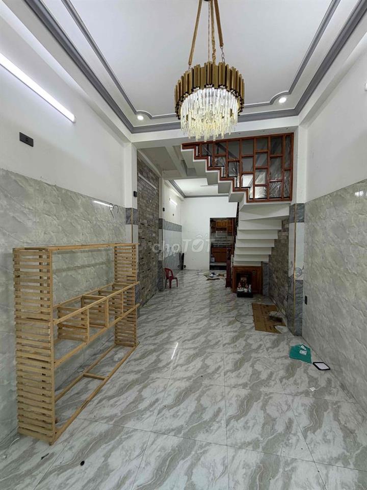 Cho thuê nhà 3tầng mặt tiền NGUYỄN HOÀNG - Hải Châu, Đà Nẵng