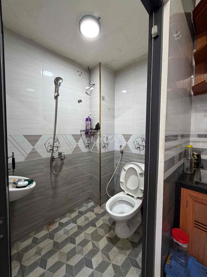 Cho thuê nhà 3tầng mặt tiền NGUYỄN HOÀNG - Hải Châu, Đà Nẵng