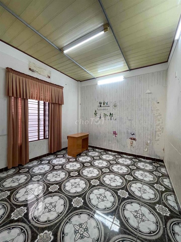 Cho thuê nhà 2tầng mặt tiền THI SÁCH, Hải Châu - ngay cổng Sân bay ĐN