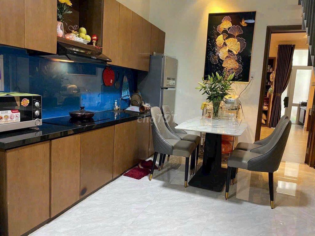 NHÀ 2 TẦNG NAM VIỆT Á - AN NINH, YÊN TĨNH - FULL TIỆN NGHI