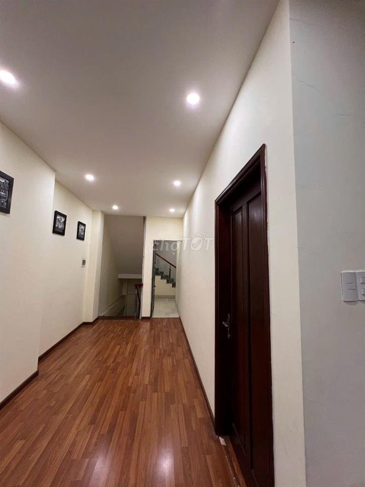 TÒA NHÀ 5 TẦNG - NGANG 7M NỞ HẬU MẶT TIỀN NÚI THÀNH KINH DOANH SẦM UẤT