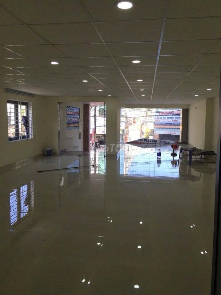 TÒA NHÀ 5 TẦNG - NGANG 7M NỞ HẬU MẶT TIỀN NÚI THÀNH KINH DOANH SẦM UẤT