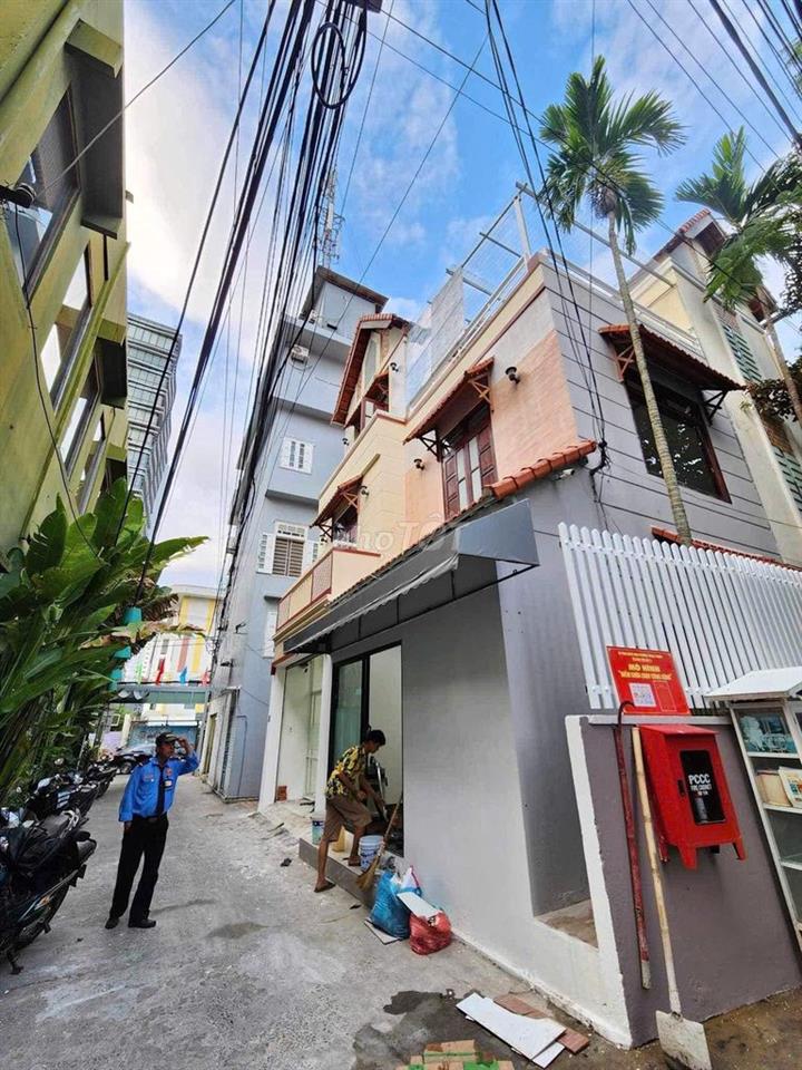 CHO THUÊ NHÀ 3 TẦNG NGANG 10M CẠNH TOÀ NHÀ QUẢ BẮP – VIEW CÔNG VIÊN