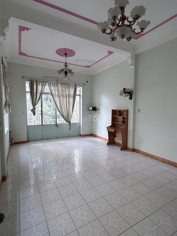 Nhà 3 tầng nguyên căn gần trường cấp 2