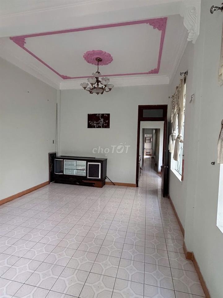 Nhà 3 tầng nguyên căn gần trường cấp 2