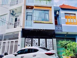 Nhà 3 tầng kiệt Cù Chính Lan ô tô vào đậu trước nhà được