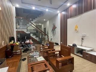 Cho thuê nhà NguyễnHuyTưởng 3 tầng,có nội thất,điềuhoà tủlạnh nónglạnh