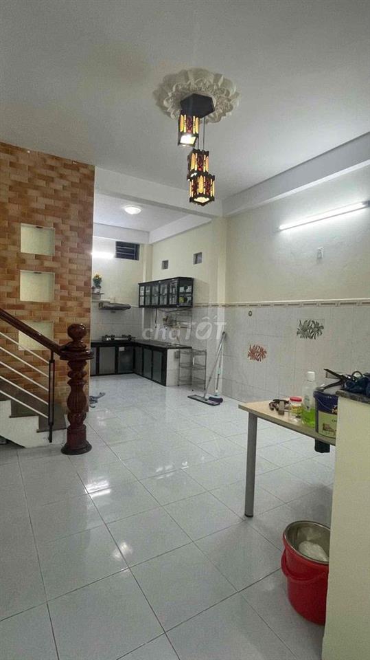 cho thuê nhà nguyên căn, nội thất cơ bản