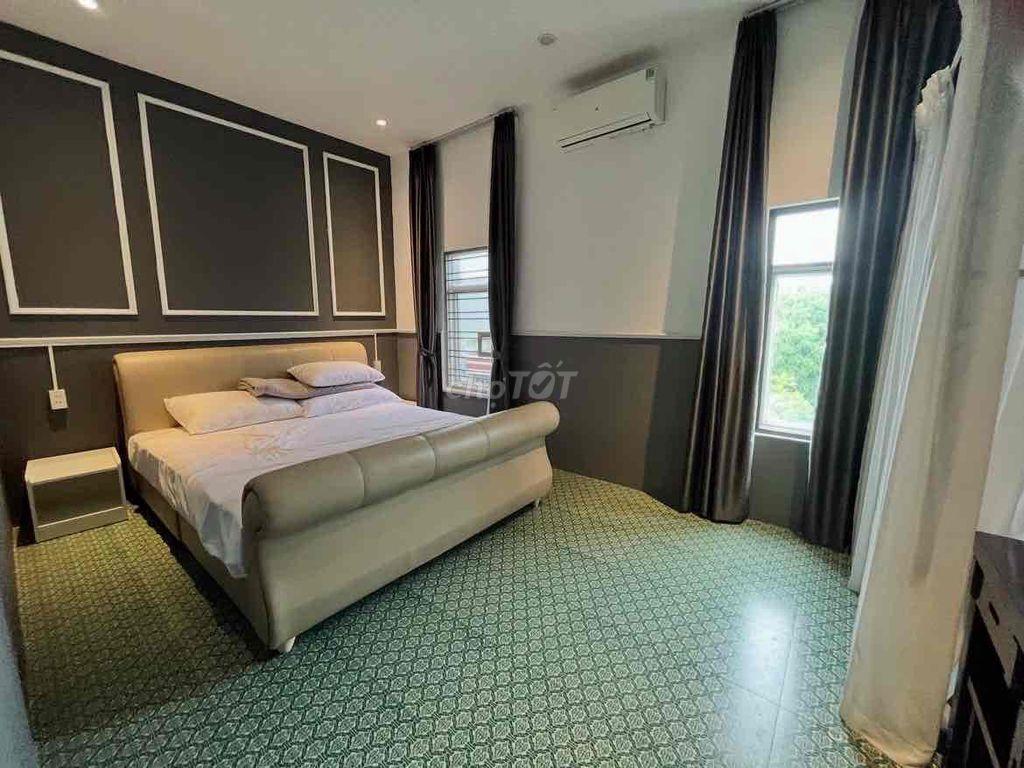 Sang nhượng bistro ( nhà hàng + cafe)500triệu, ngay Chic house ,