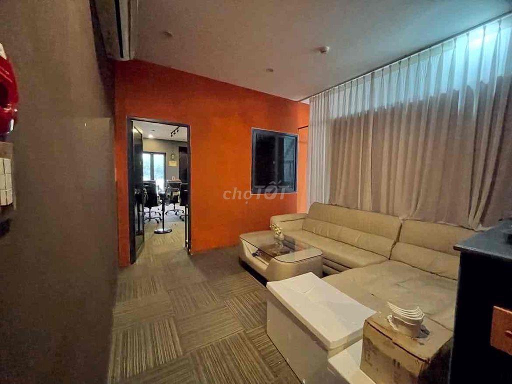 Sang nhượng bistro ( nhà hàng + cafe)500triệu, ngay Chic house ,