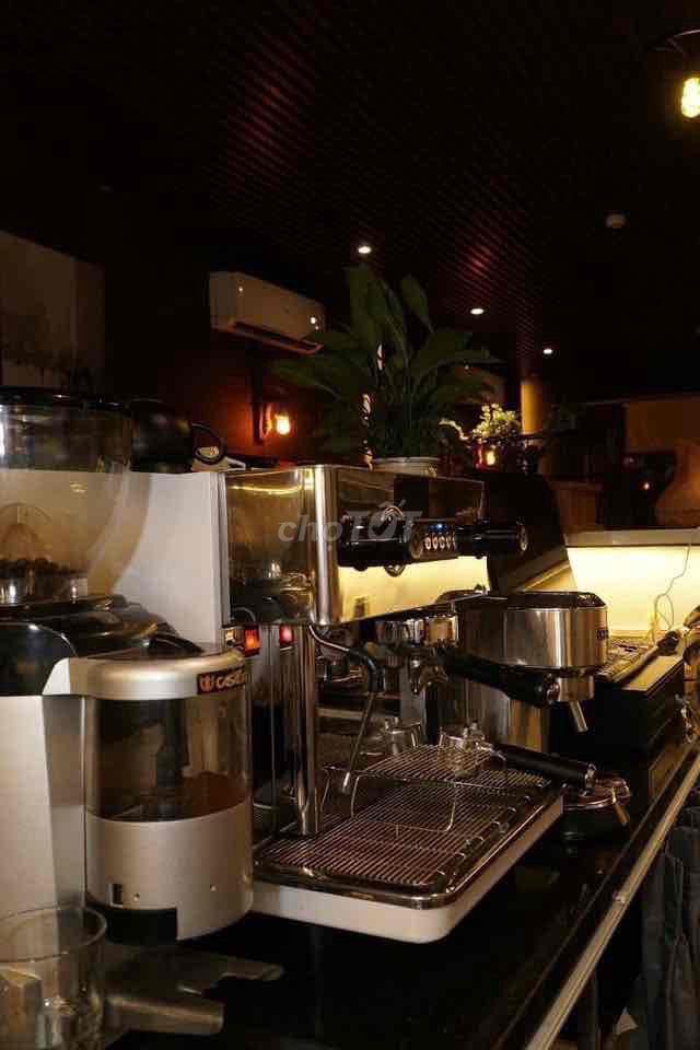Sang nhượng bistro ( nhà hàng + cafe)500triệu, ngay Chic house ,