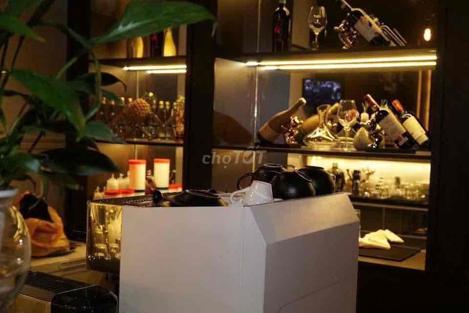 Sang nhượng bistro ( nhà hàng + cafe)500triệu, ngay Chic house ,