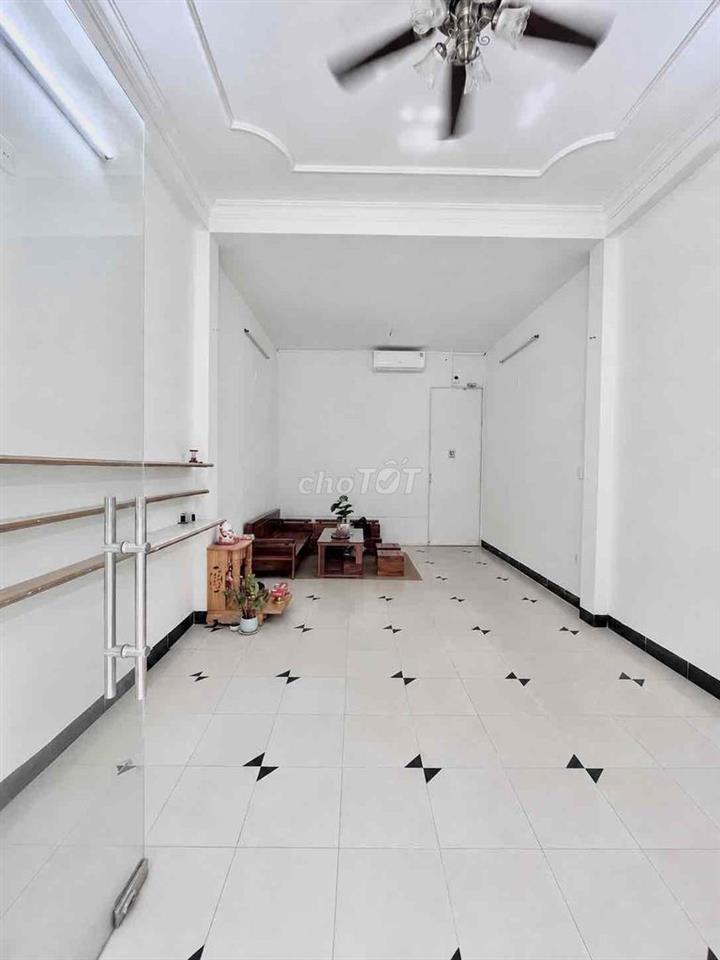 CHO THUÊ MBKD TẦNG TRỆT 39 LÊ LỢI
