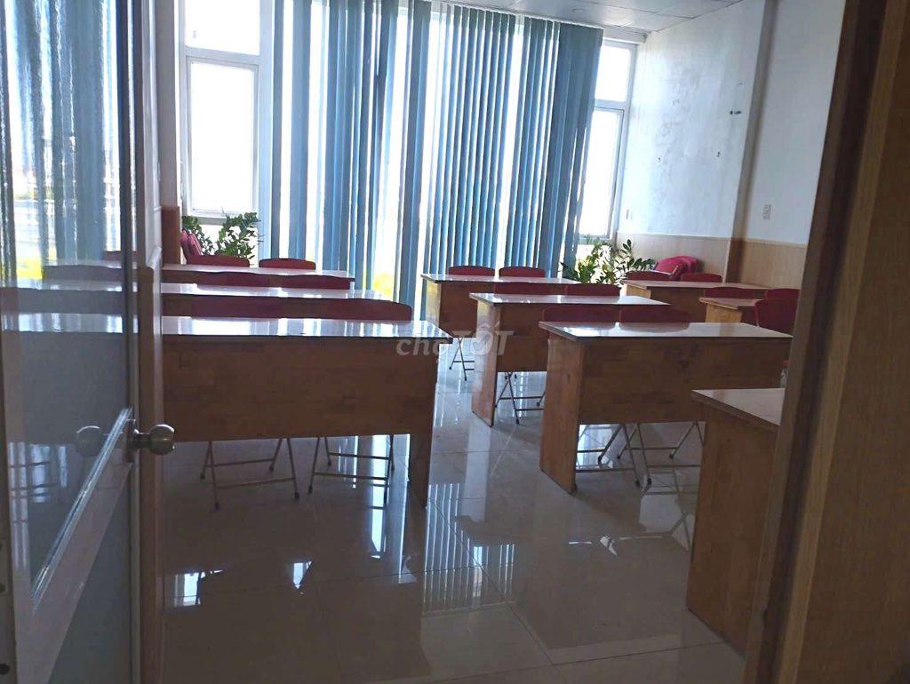văn phòng Hải Châu dt 25,30,65m2 giá từ 3tr,4tr..9tr..10tr ..