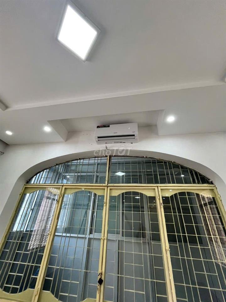 Cho thuê nhà mặt tiền Pasteur, 3 tầng, 550m2 sàn