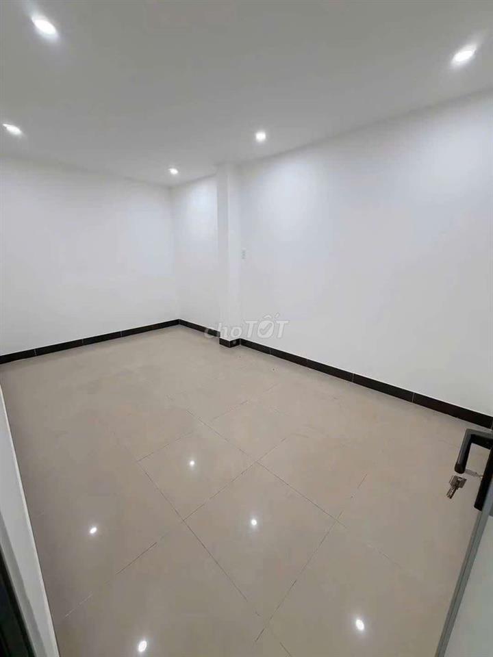 cho thuê nhà 4 tầng Lê Duẫn