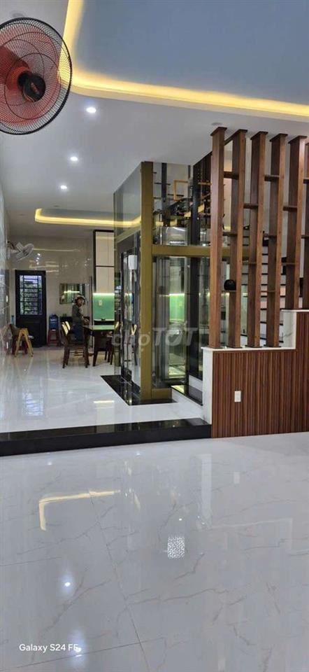Mặt bằng có pn, thang máy 