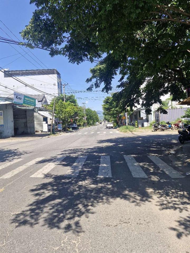 Đất đường Đồng Xoài sau bến xe