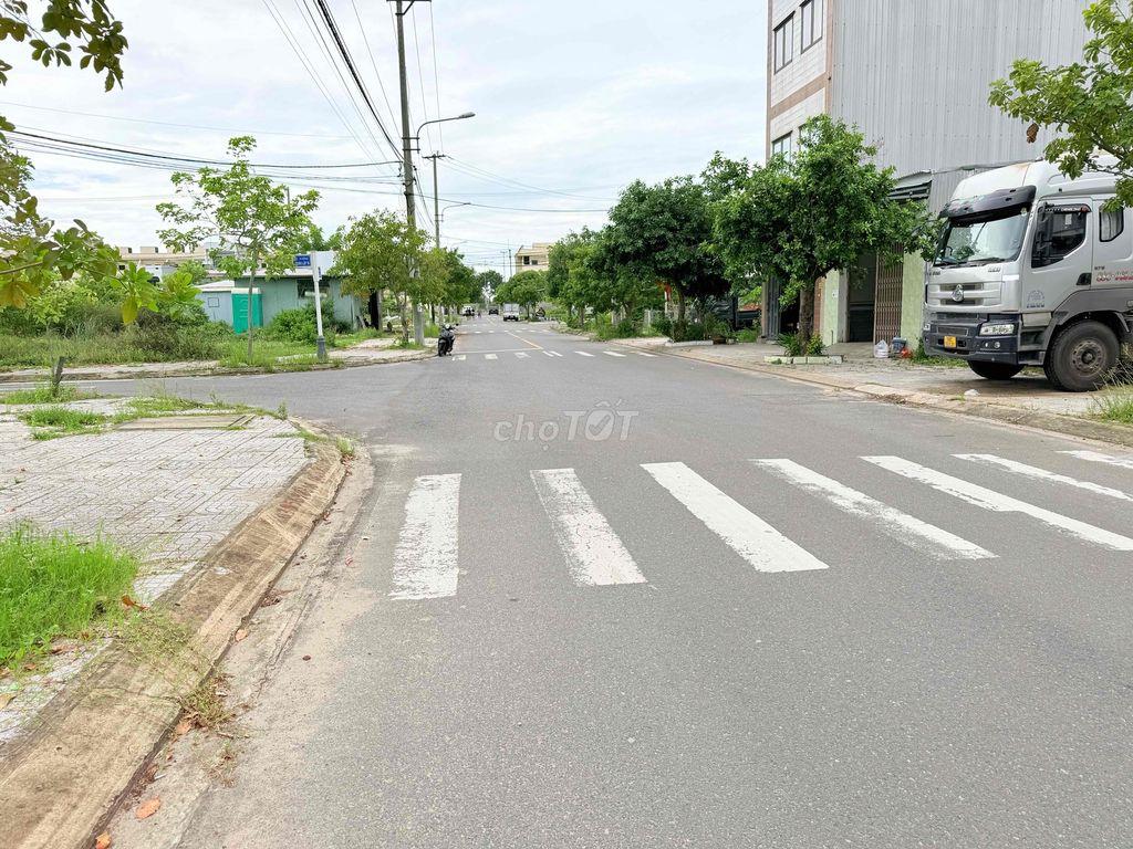 CẦN BÁN LÔ ĐẤT ĐẸP ĐƯỜNG TRUNG LẬP 12