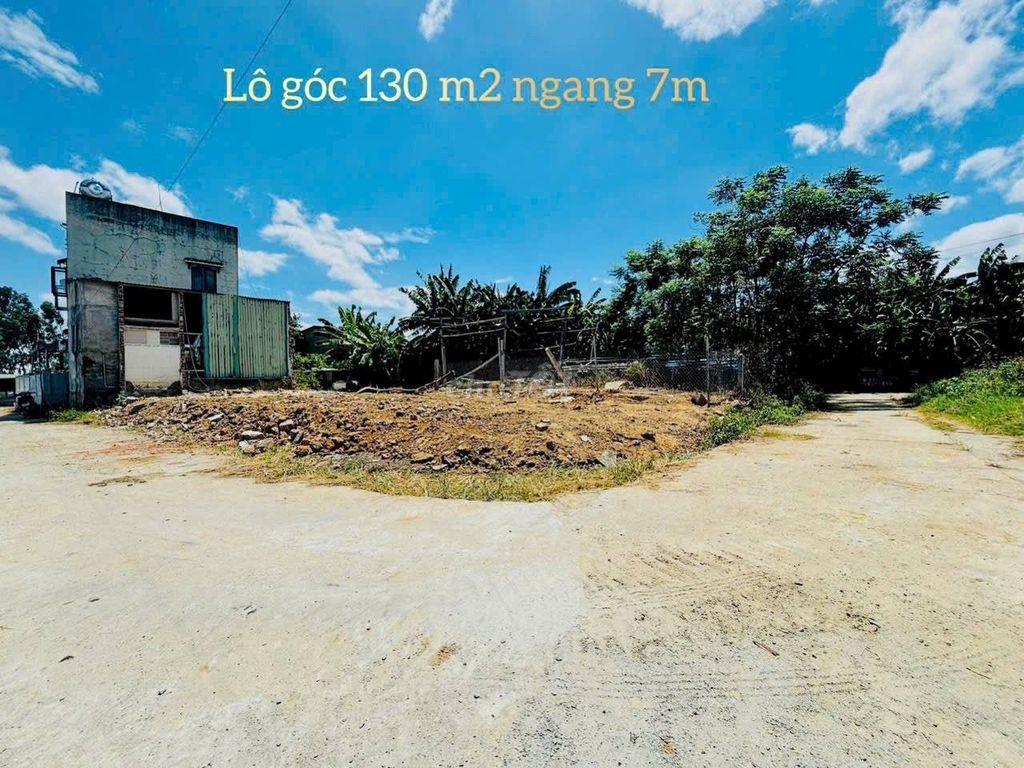 850 triệu lô góc ngang 7m nở hậu 8m , Đường oto , gần chợ , trường học