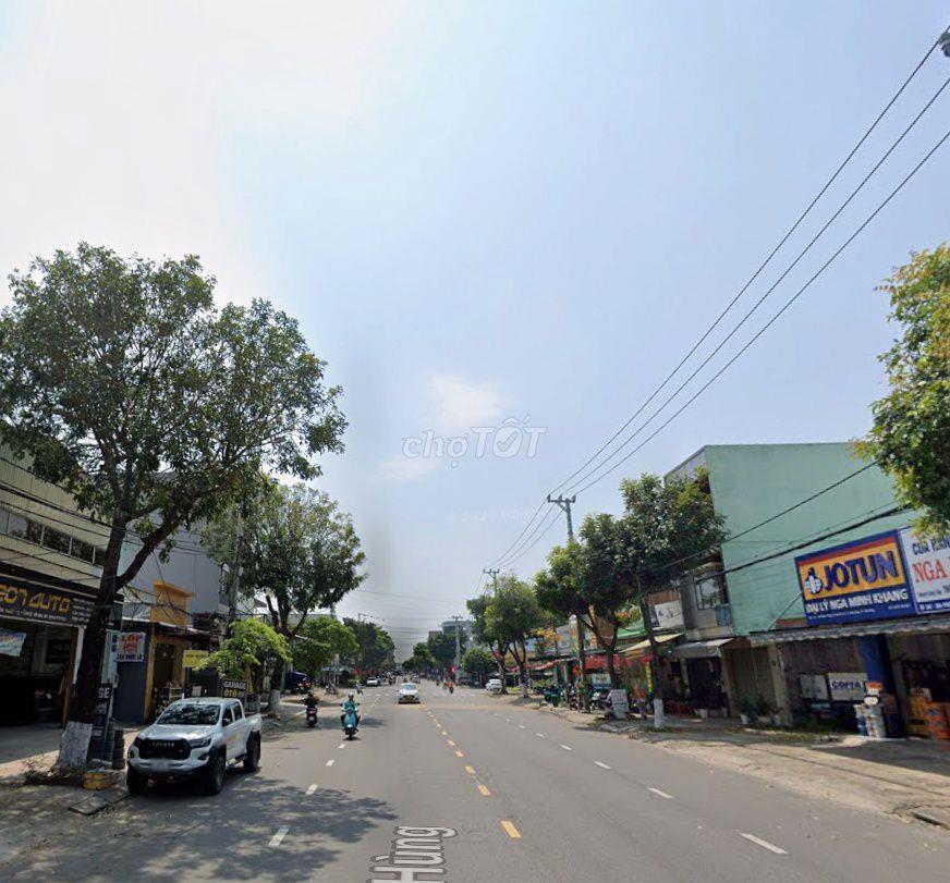 bán đất mặt tiền Phạm Hùng