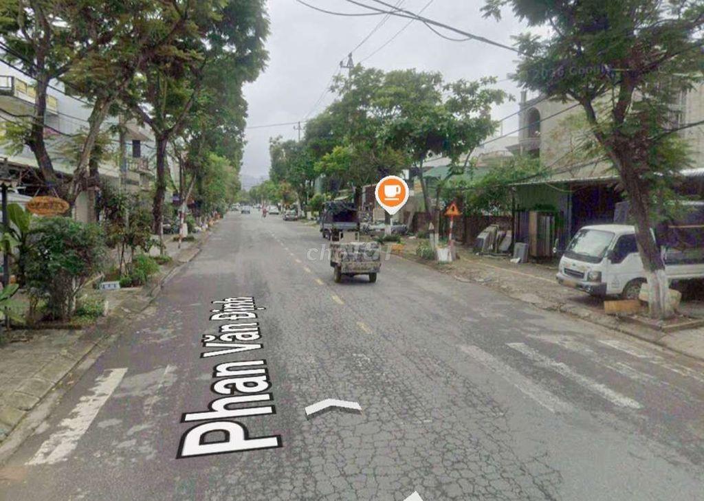 ccho thuê 700m đất mặt tiền Phan Văn Định
