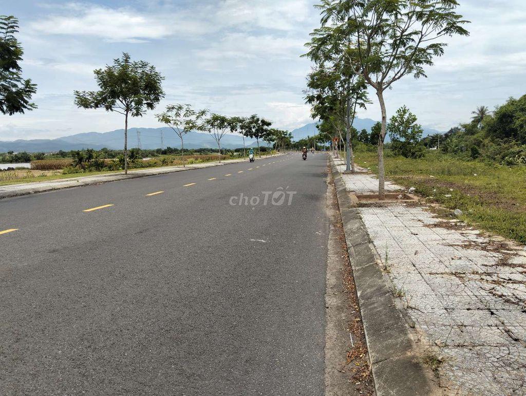 Lô đất 2 sổ hồng đường thăng long Đà Nẵng