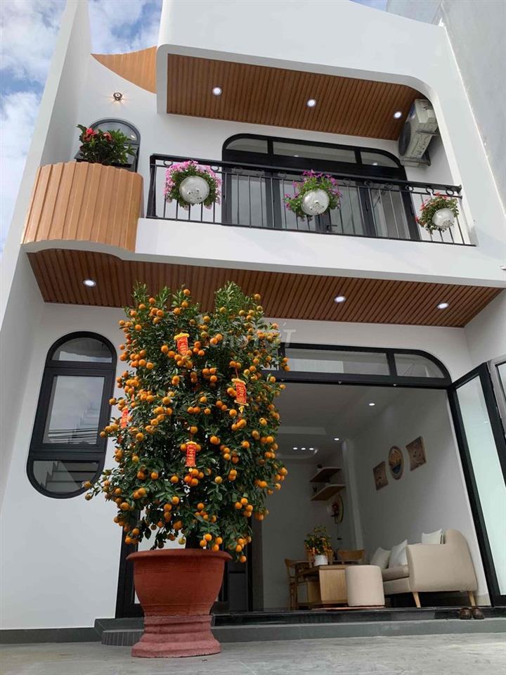 Nhà 2 Tầng Điện Ngọc