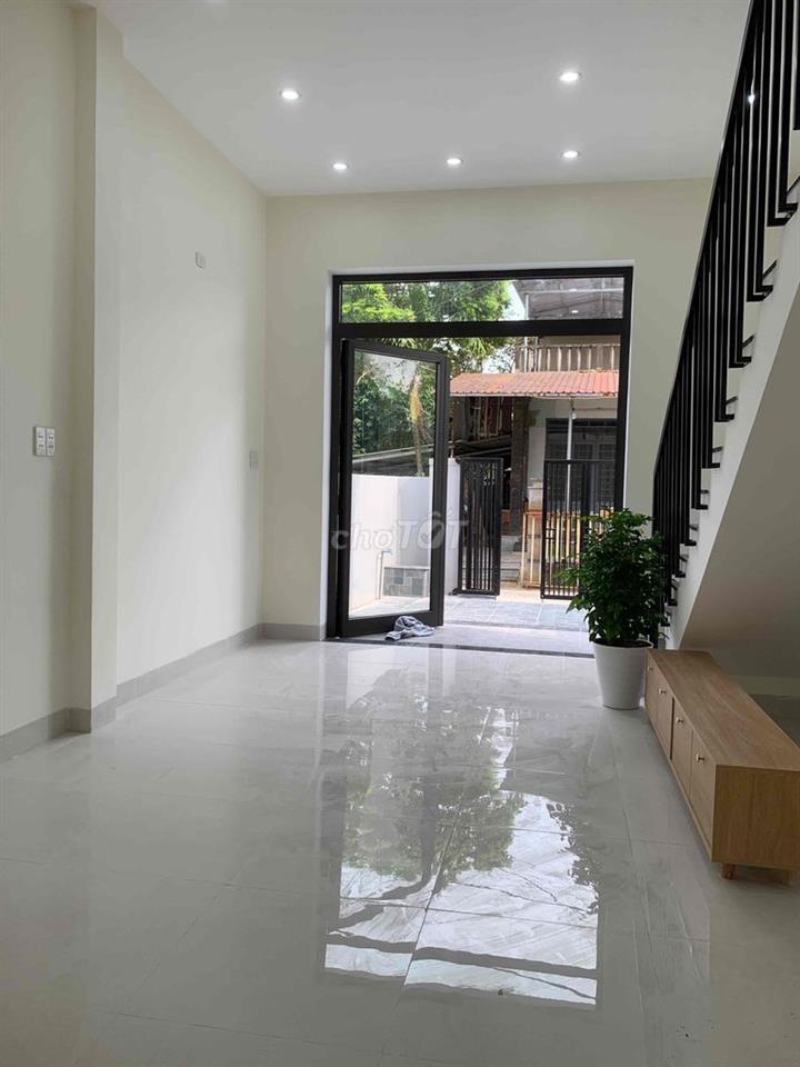 Nhà 2 tầng gần khu Công Nghiệp Điện Ngọc