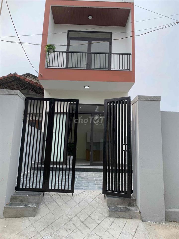 Nhà 2 tầng gần khu Công Nghiệp Điện Ngọc