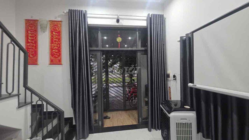 Nhà 2 tầng View công viên đẹp giá đầu tư ạ