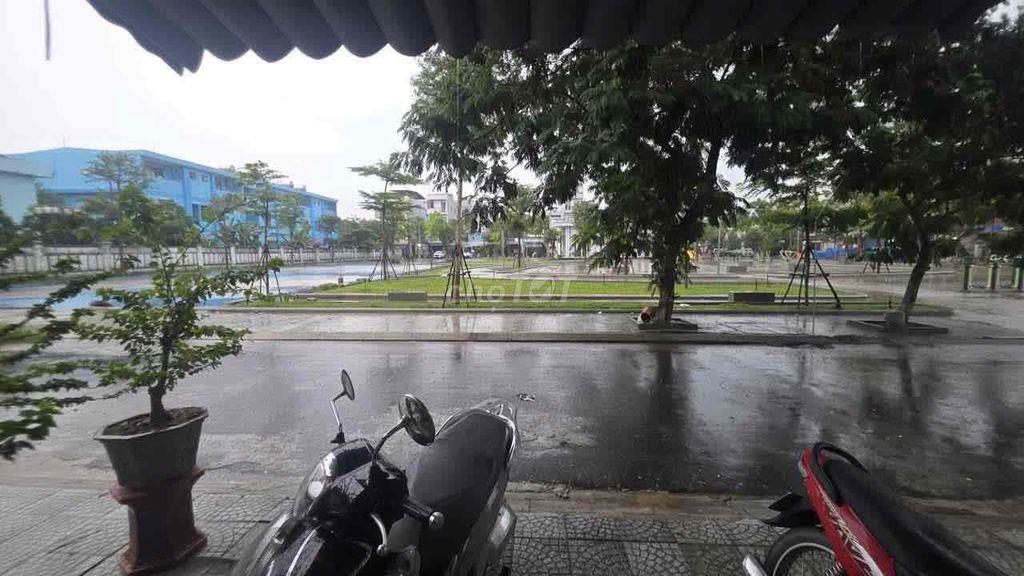 Nhà 2 tầng View công viên đẹp giá đầu tư ạ